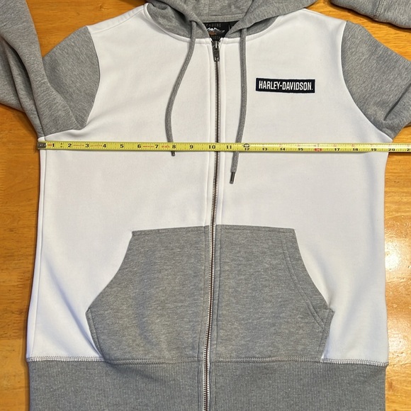 Harley Davidson women’s embroidered zip up hoodie. - Picture 10 of 14